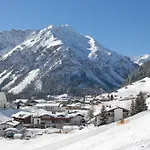 Hotel Naturhotel Laerchenhof Mittelberg