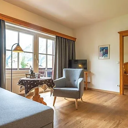 Naturhotel Laerchenhof Mittelberg